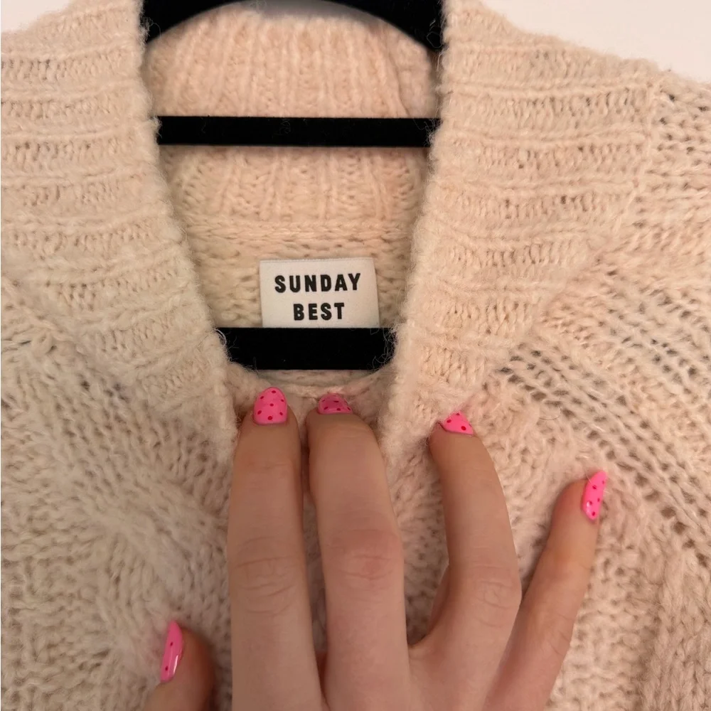 Aritzia Sunday Best Cream Cable Knit Cropped Sweater - Picture 4 of 7